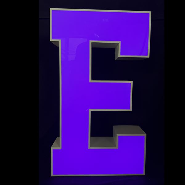 E 02