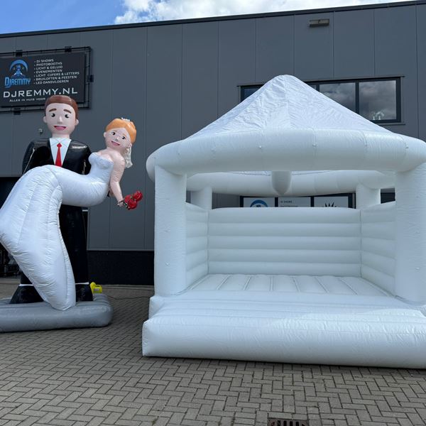 Wedding Bouncer en Bruidspaar